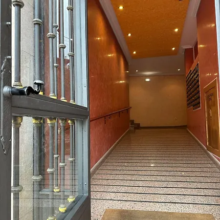 Plaza Laverde Ruiz * نويفا دي يانس