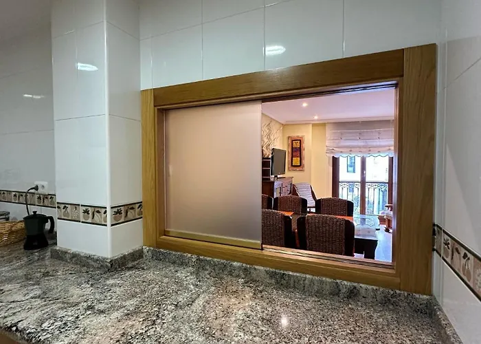 Plaza Laverde Ruiz Nueva De Llanes